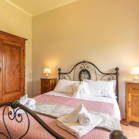 Masseria Del Bosco Palazzone Bauernhof *
